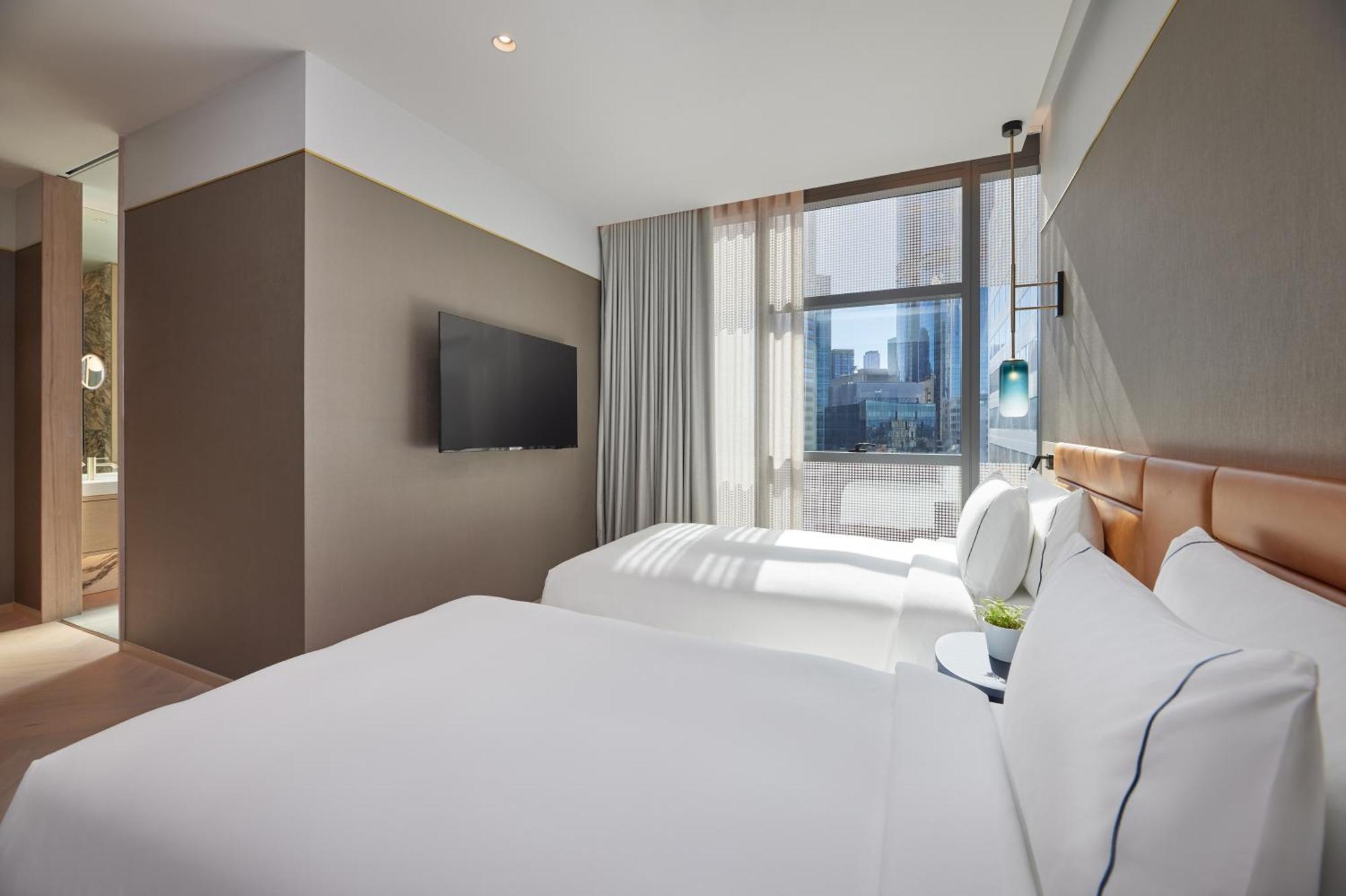 Lanson Place Parliament Gardens Hotel