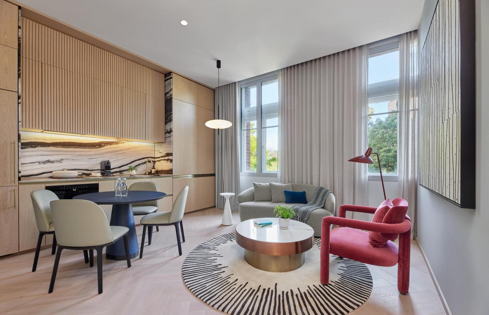 Hotel Lanson Place Parliament Gardens 5*