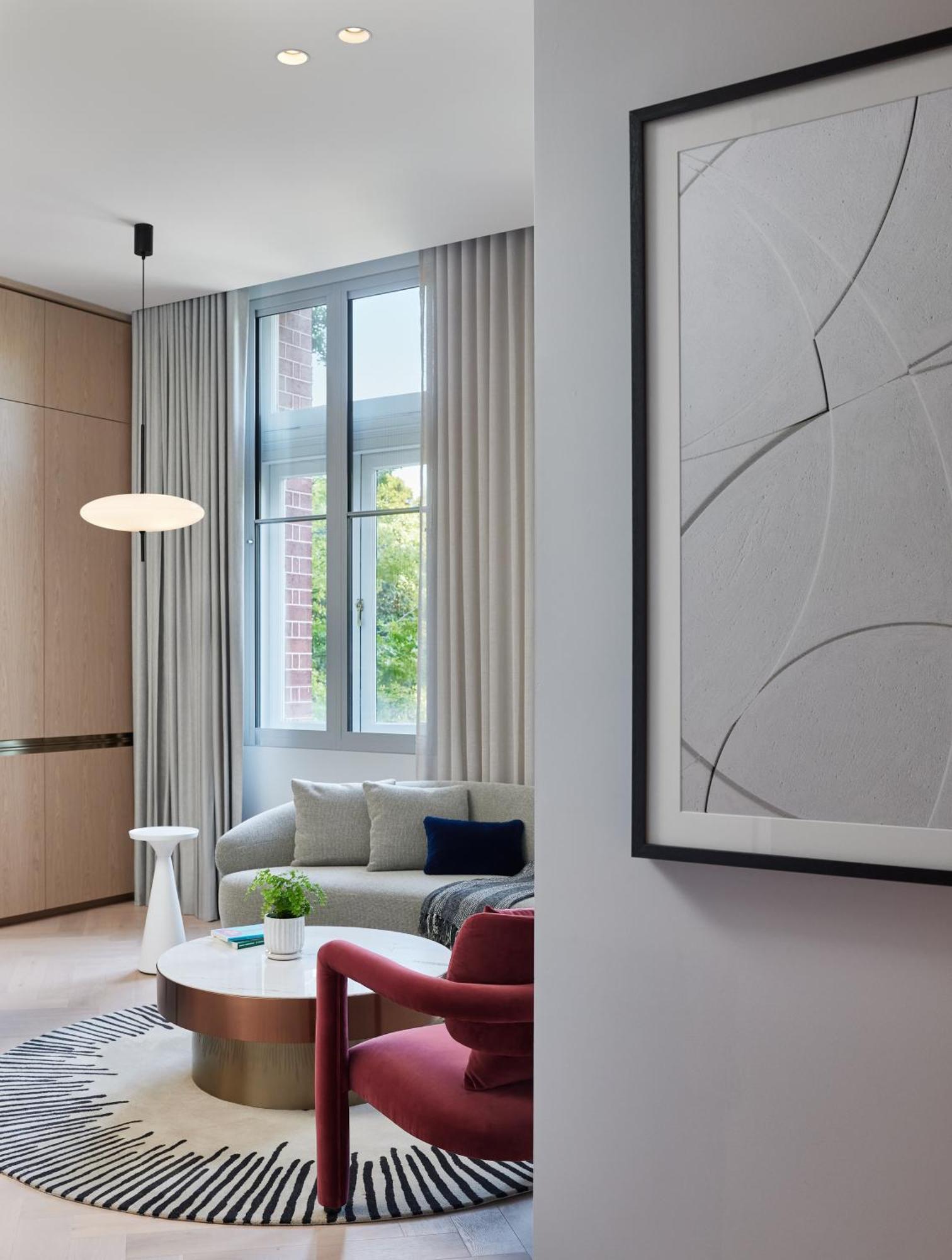 Hotel Lanson Place Parliament Gardens