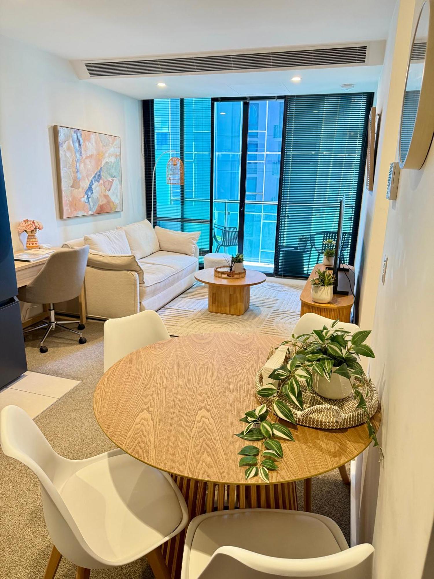 Lonsdale St Cbd Family With Free Parking Apartment Melbourne