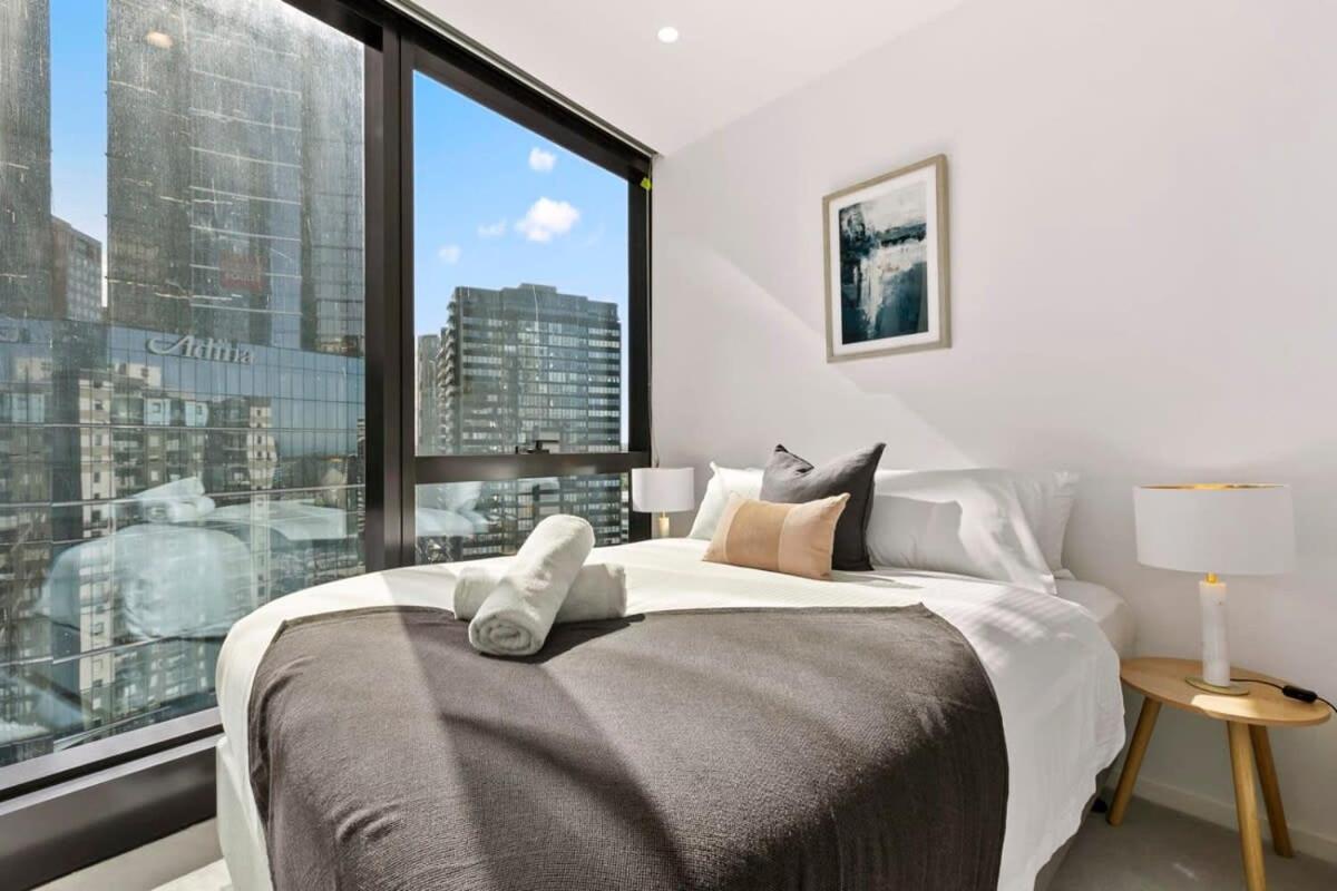 Views In Australia 108 Building *