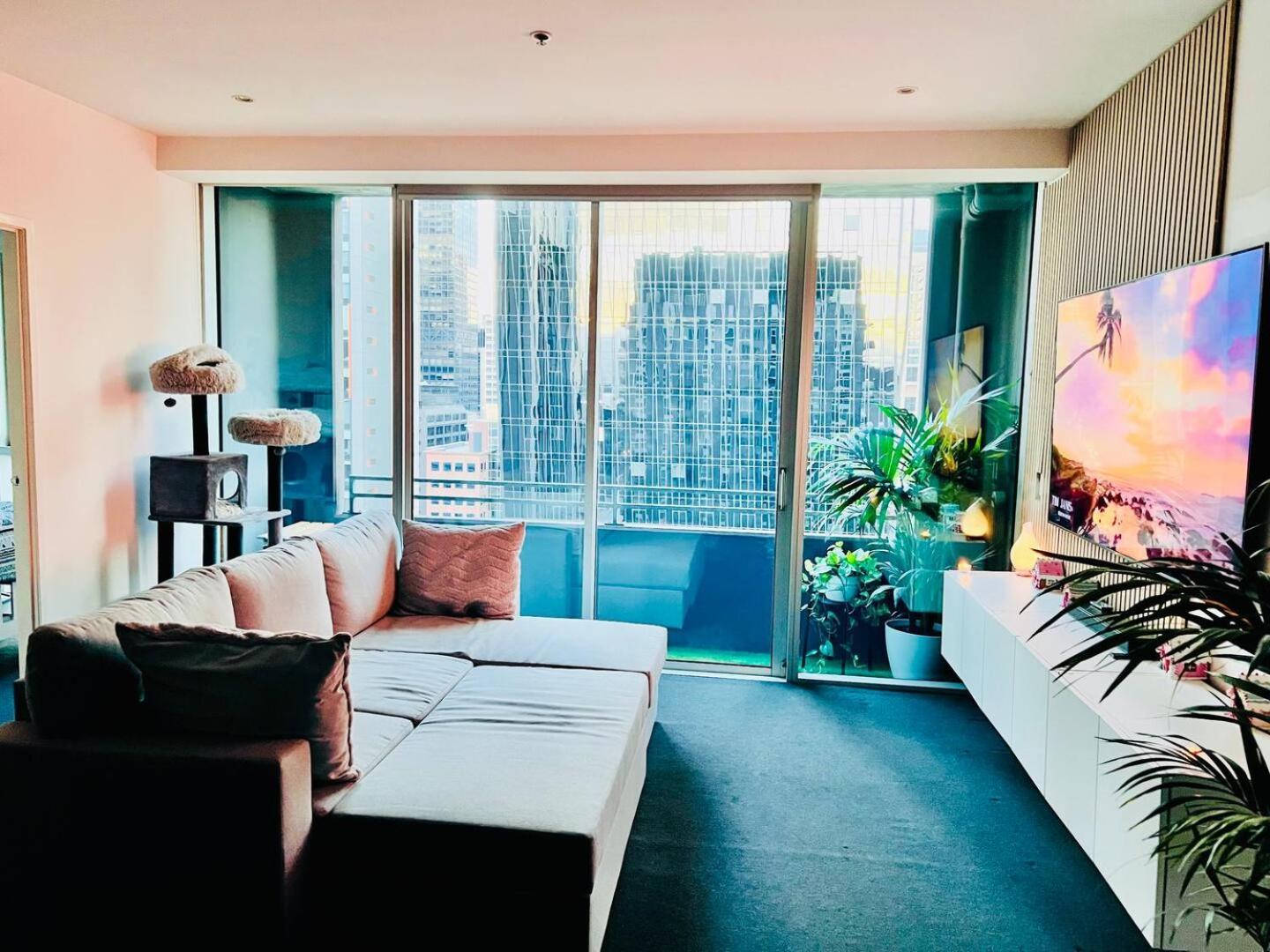 Private In The Heart Of 1 Min To Southern Cross Station Homestay