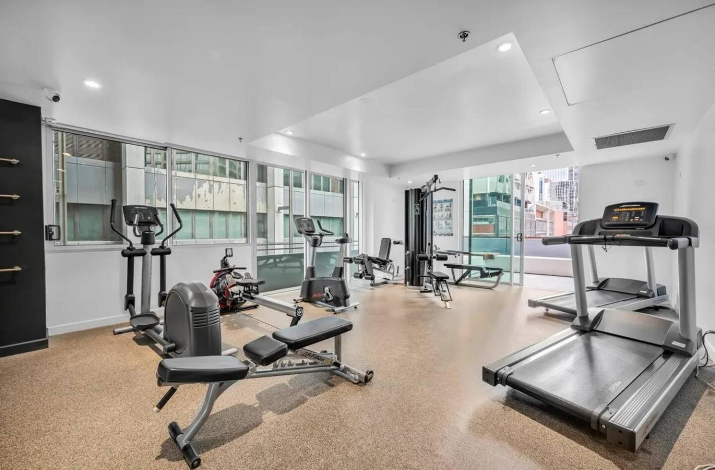 Private In The Heart Of 1 Min To Southern Cross Station Homestay *