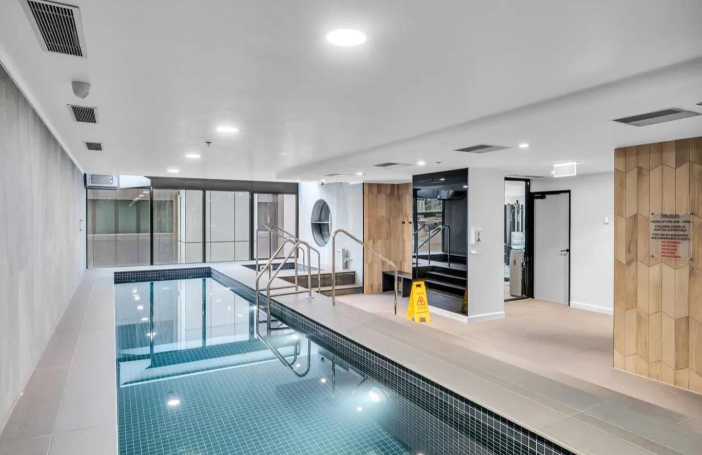 Private In The Heart Of 1 Min To Southern Cross Station Homestay