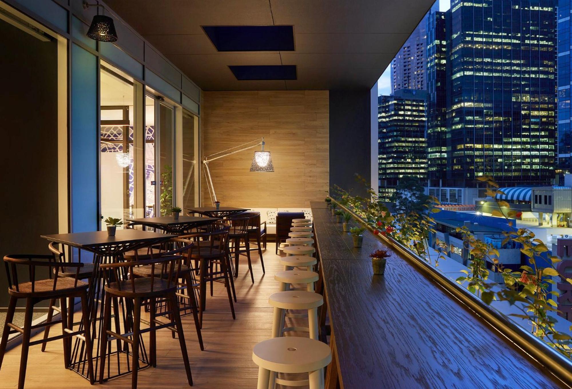 Express Southbank By Ihg Hotel 4*