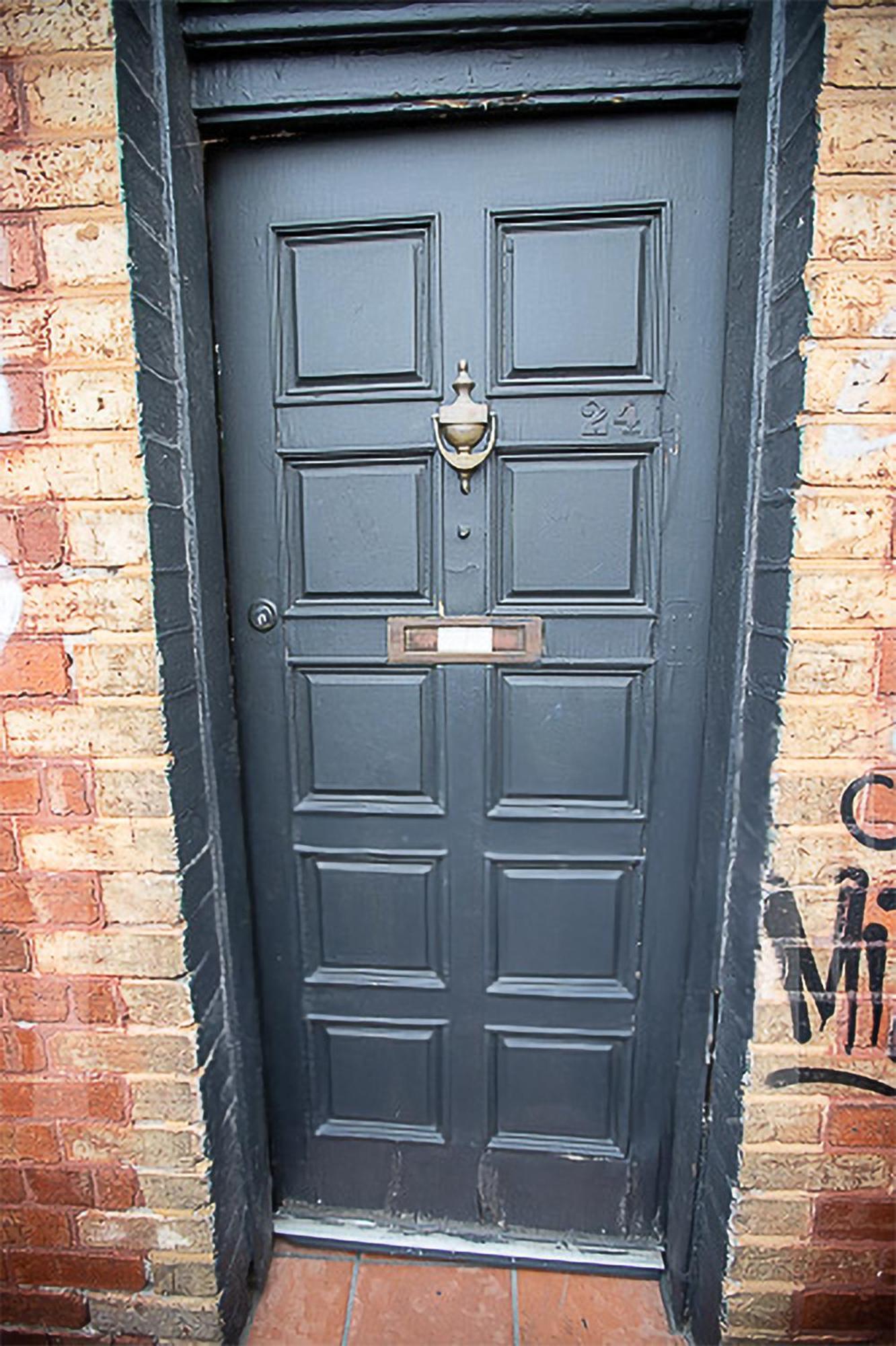 Fitzroy- Private 2-4 Guest #guesthouse #ausgp #directtram #f1 Holiday home