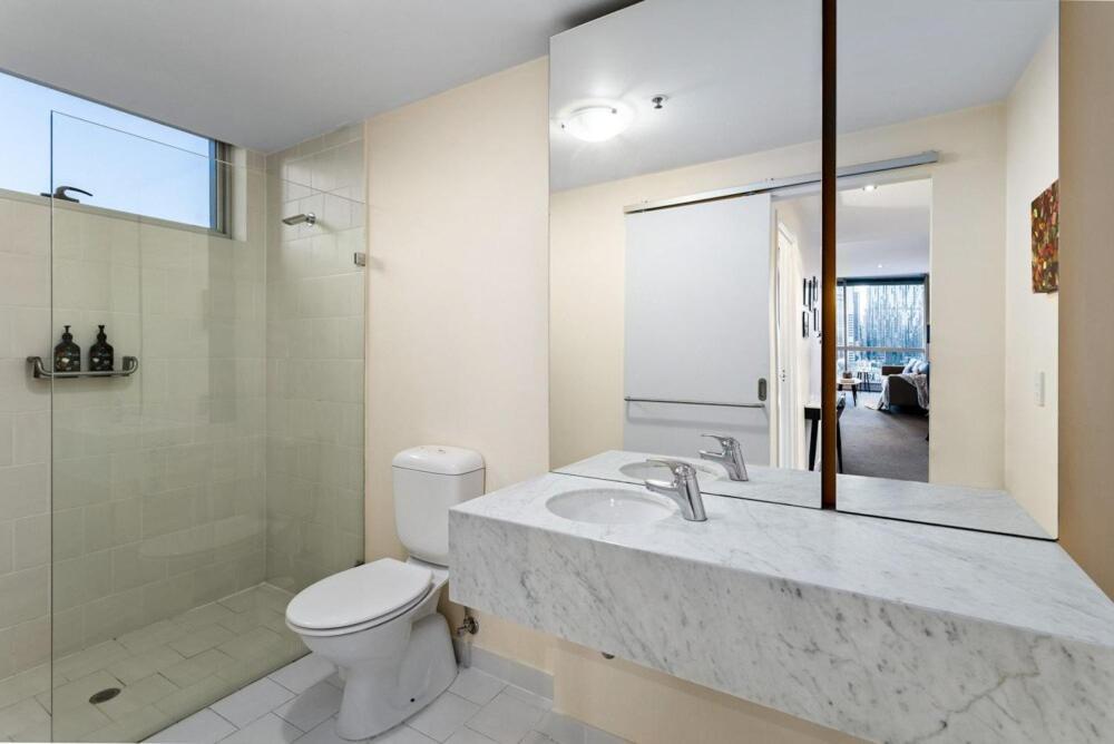 1-bedroom In The Heart Of Cbd Apartment Melbourne