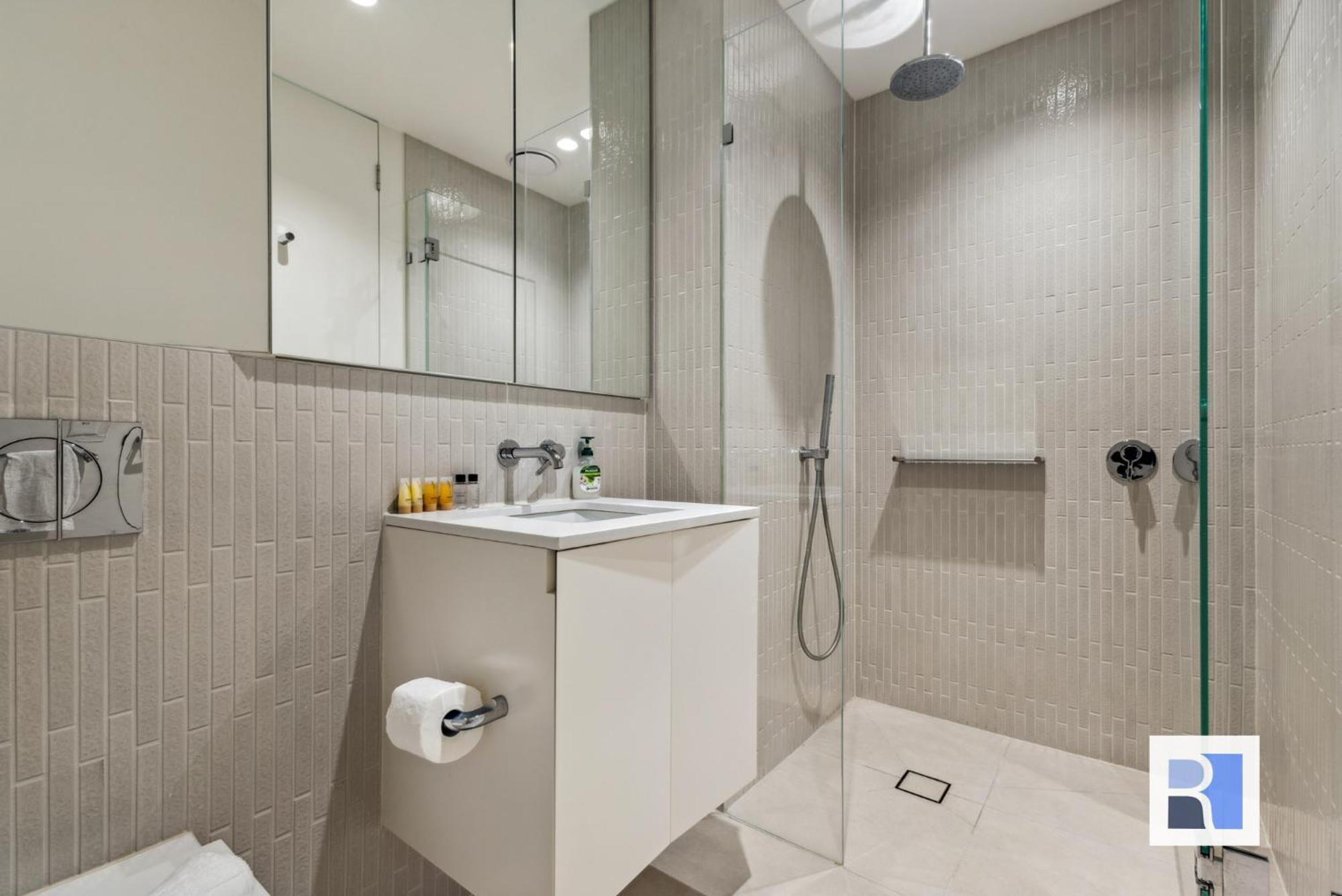 Rest Square Apartment *