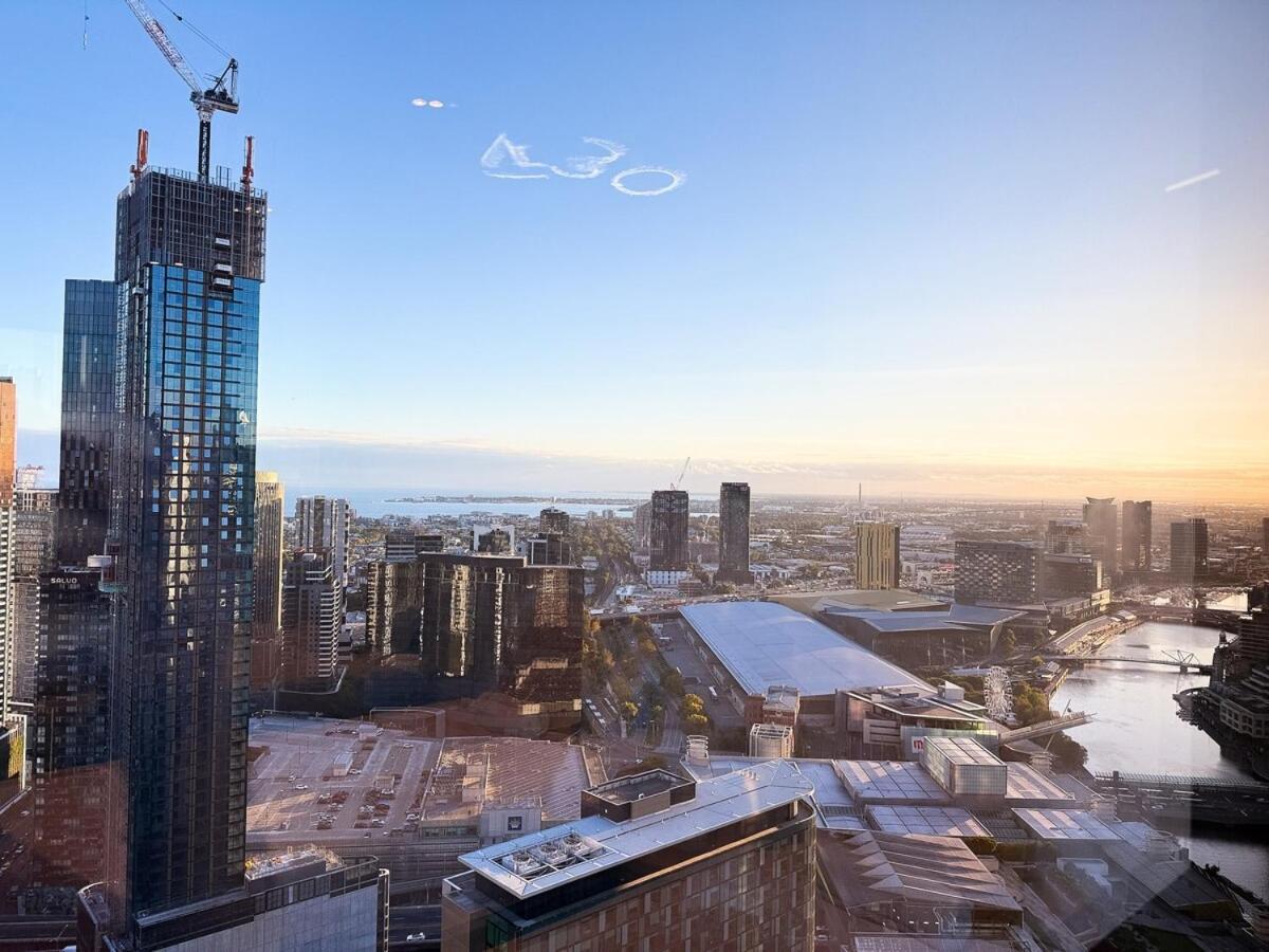 Exclusive Skyline Views 3br Opposite Crown Casino *