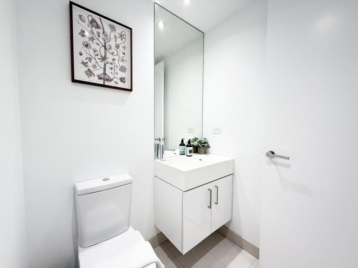 Exclusive Skyline Views 3br Opposite Crown Casino *