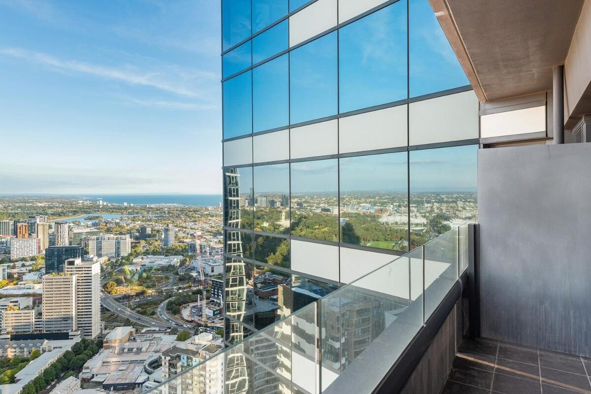 Riverside Living With Amazing Views