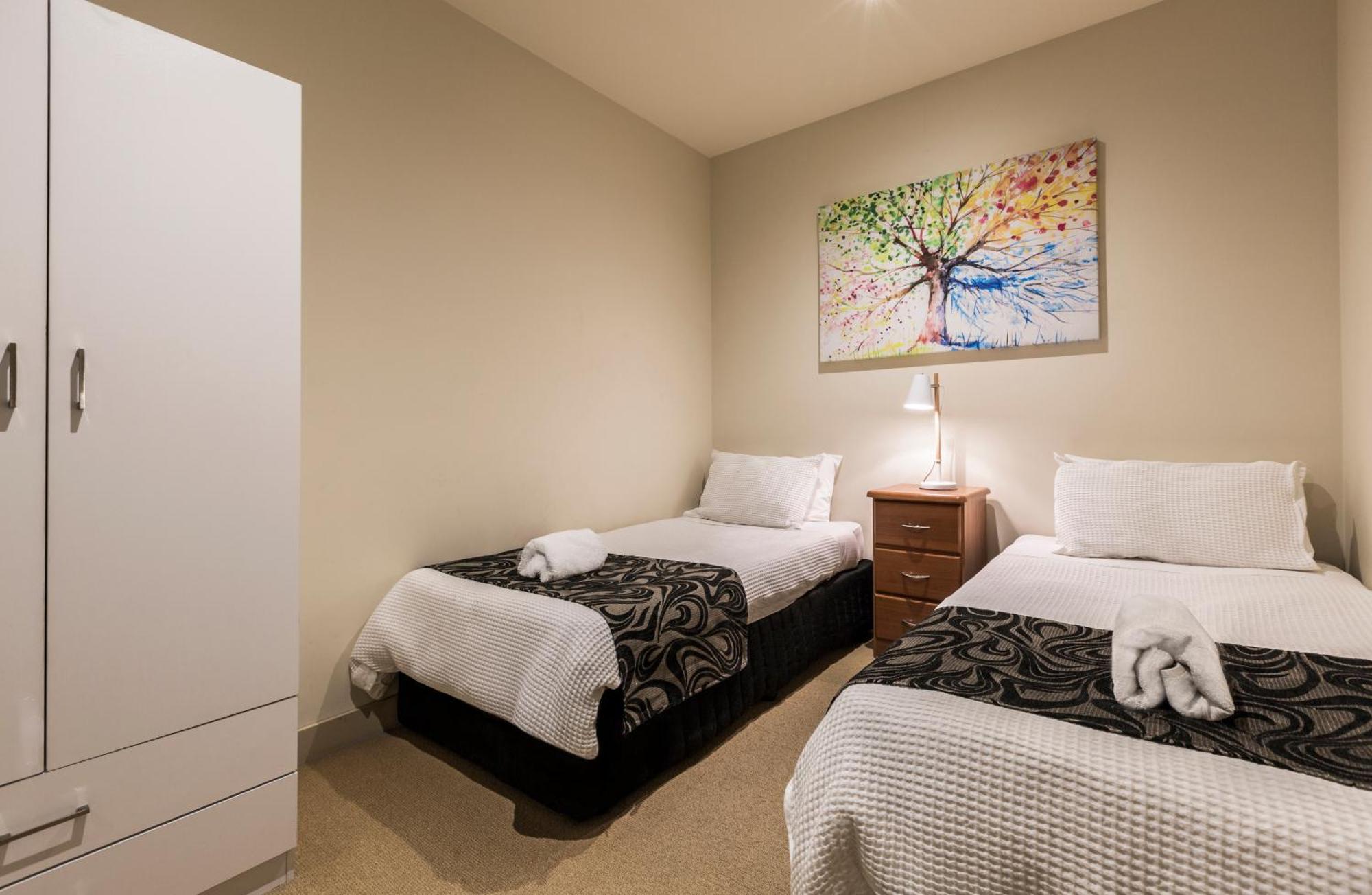 Apartment Centre Collins *