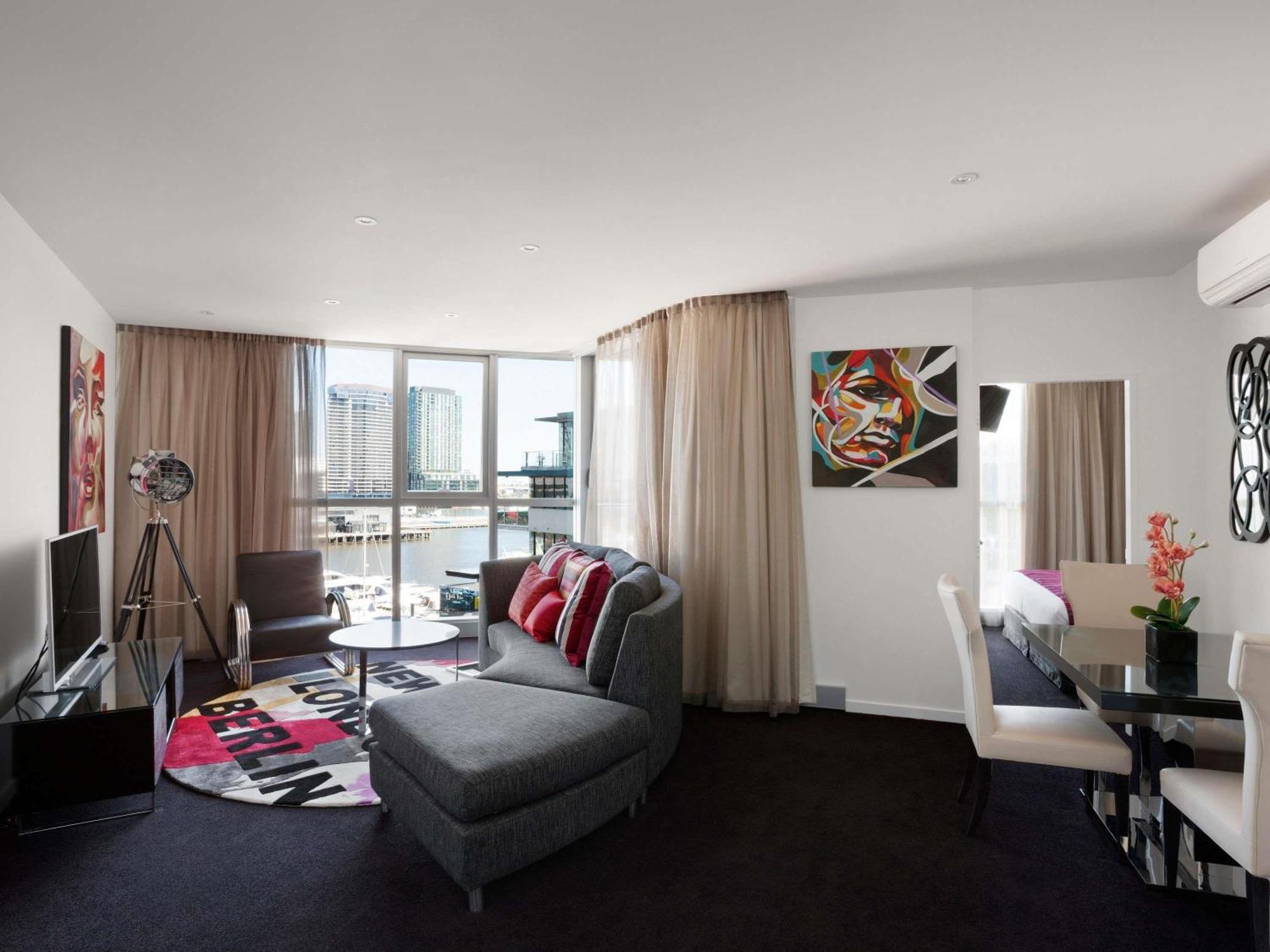 Aparthotel The Sebel Docklands 4*