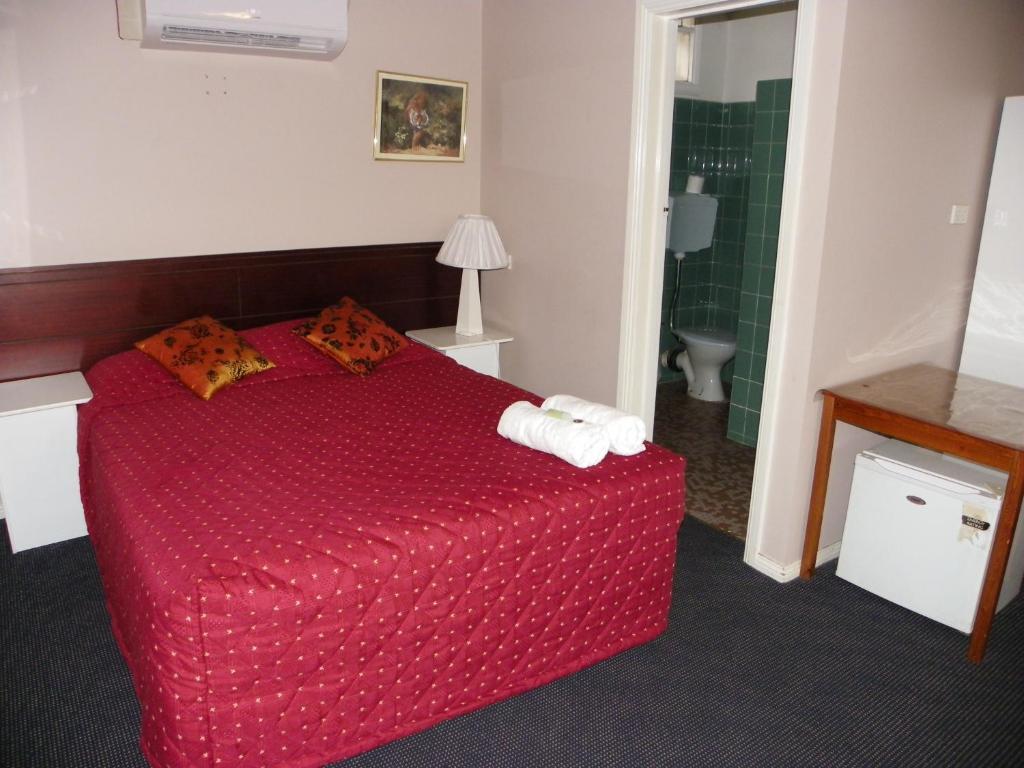 Motel Palms Footscray 3*