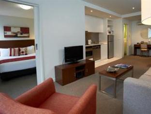 Quest On Dorcas Aparthotel 4*