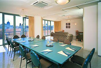 Metropole Official Aparthotel