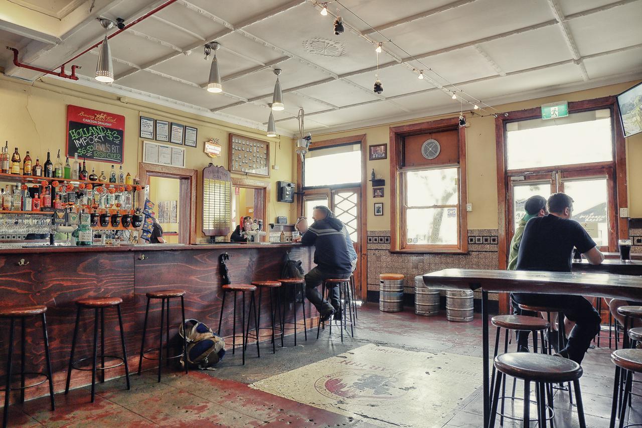 Market Tavern & Bar