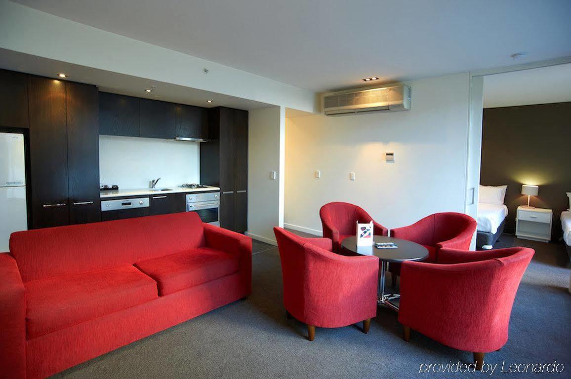 Aparthotel Edge East 4*