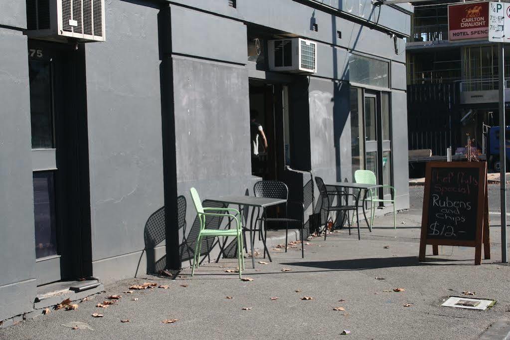 Mad Monkey Melbourne * Melbourne