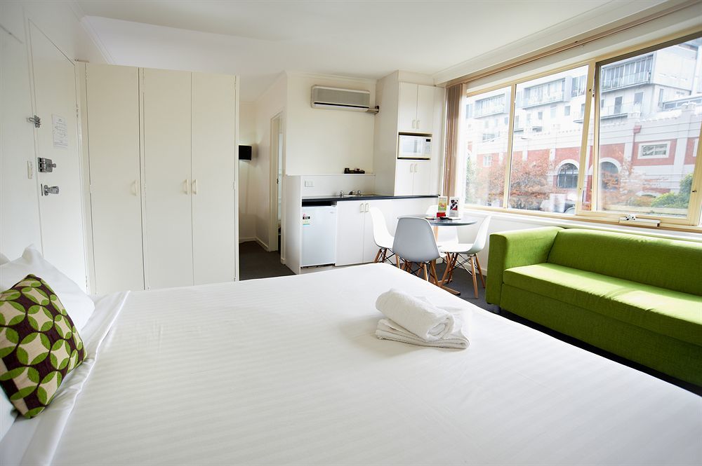 Edge East 4* Melbourne