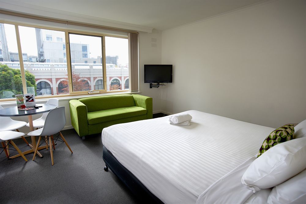 Aparthotel Edge East 4*
