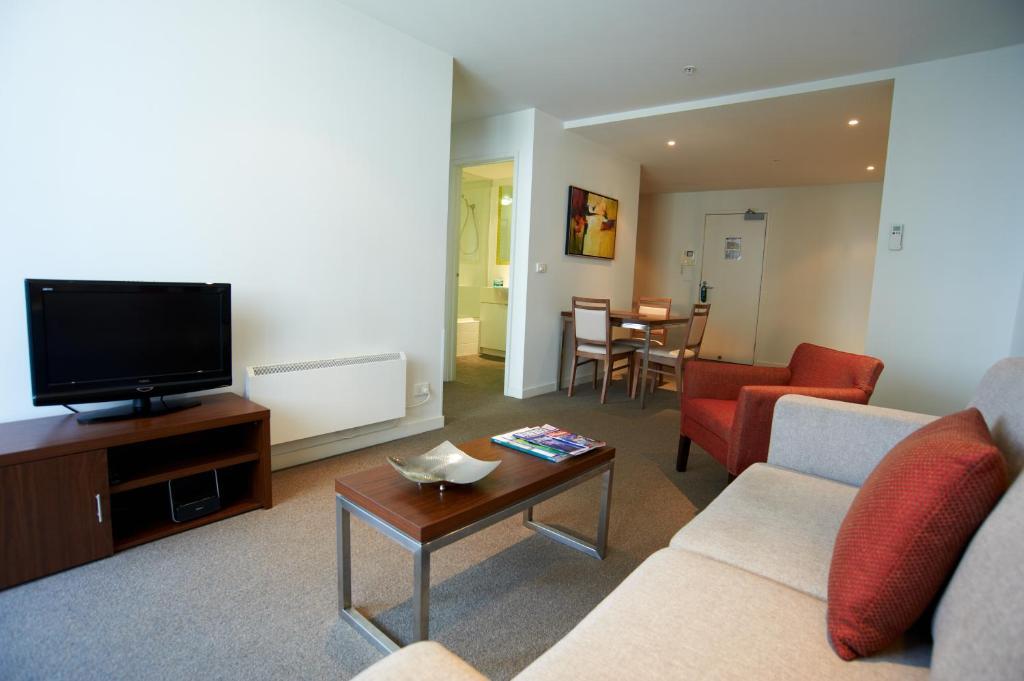 Quest On Dorcas Aparthotel 4*
