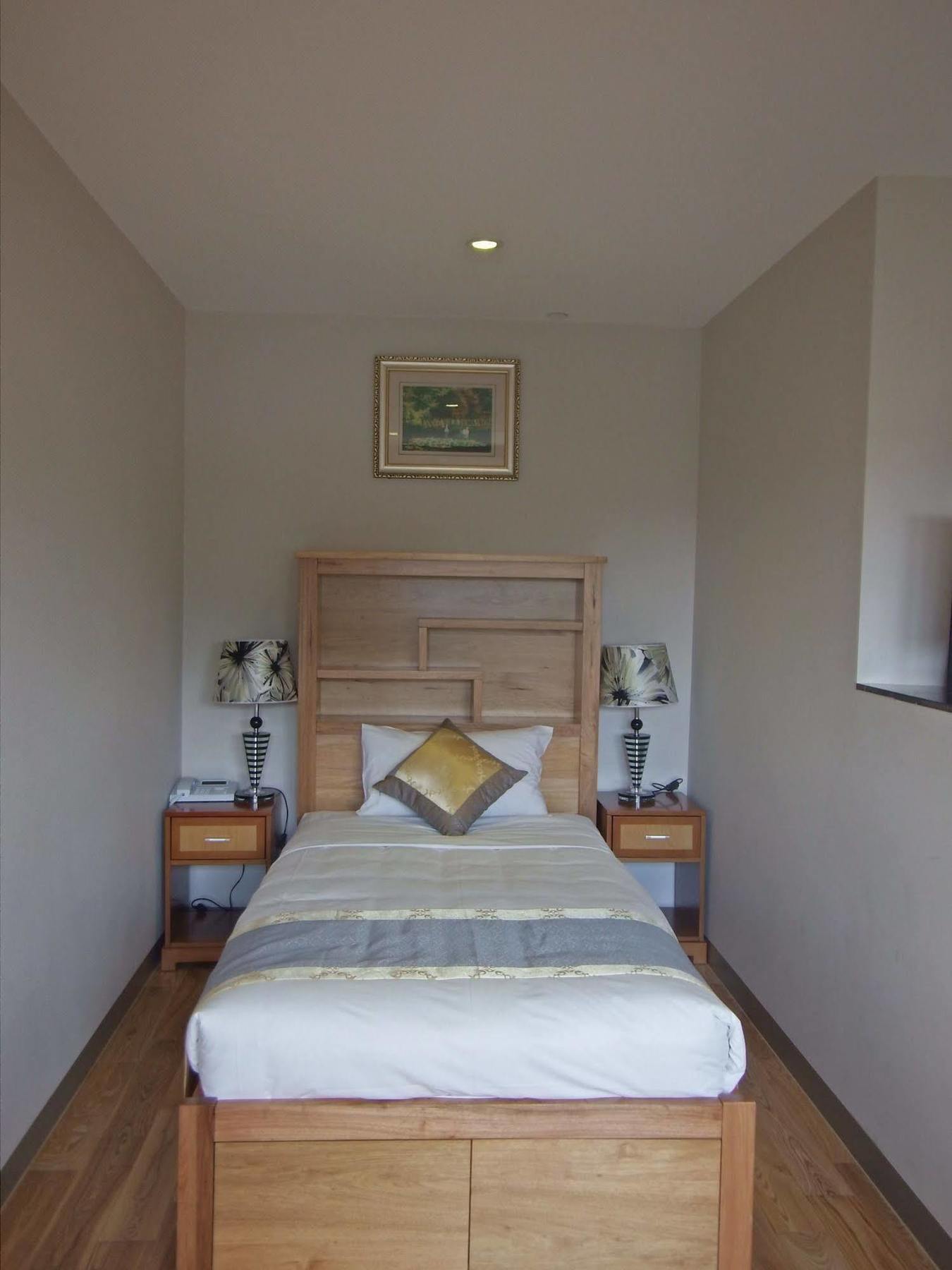 Melrose Aparthotel