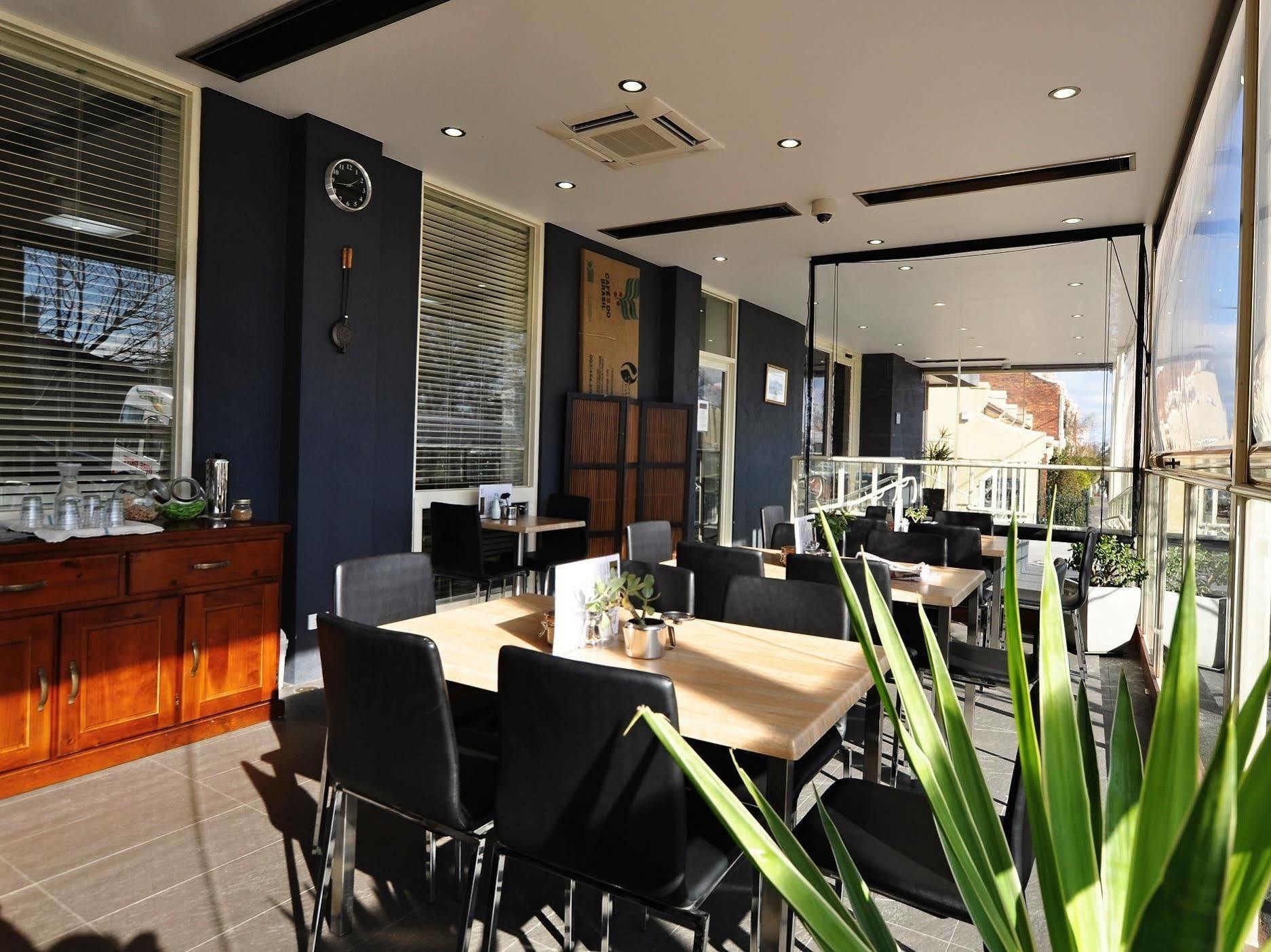 Miami Hotel Melbourne