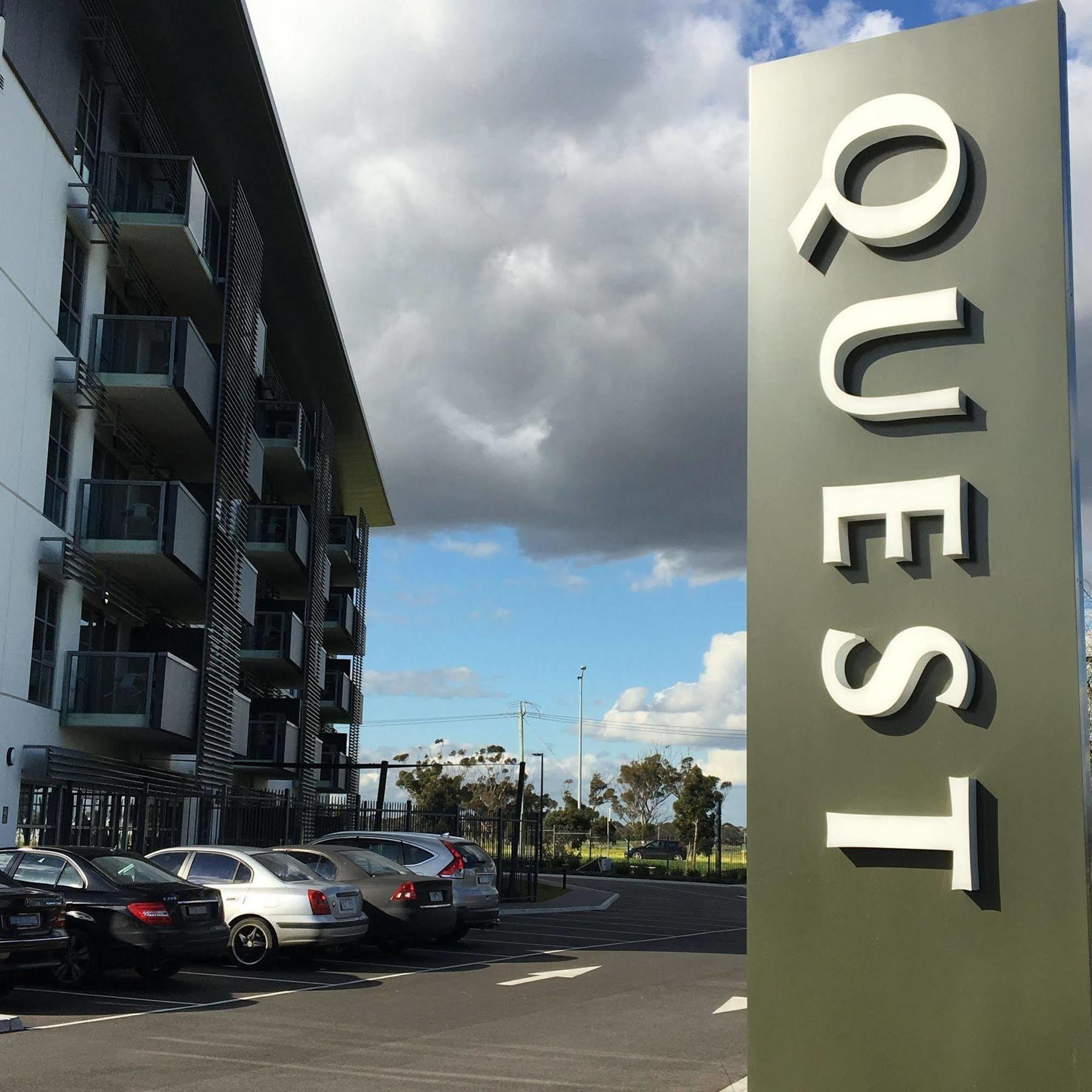 Quest Airport 4*