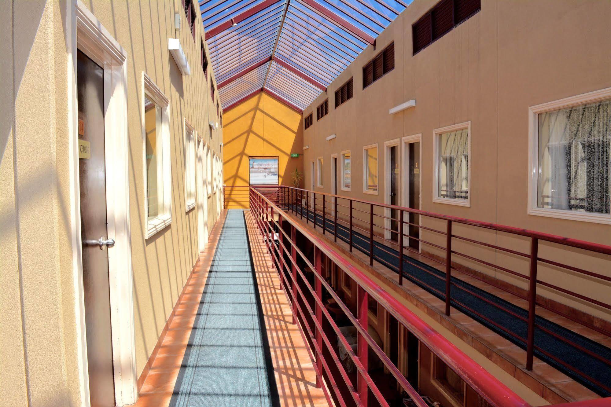 East Motel