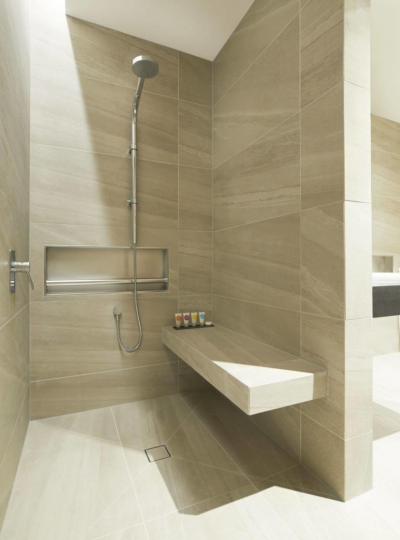Hyatt Place Essendon Fields 4*