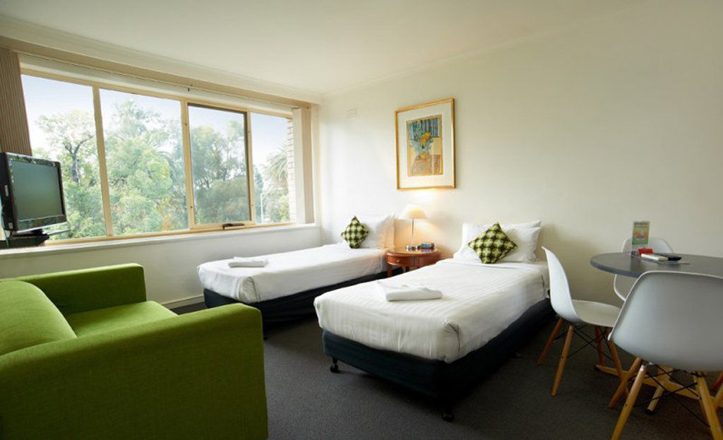 Edge East 4*