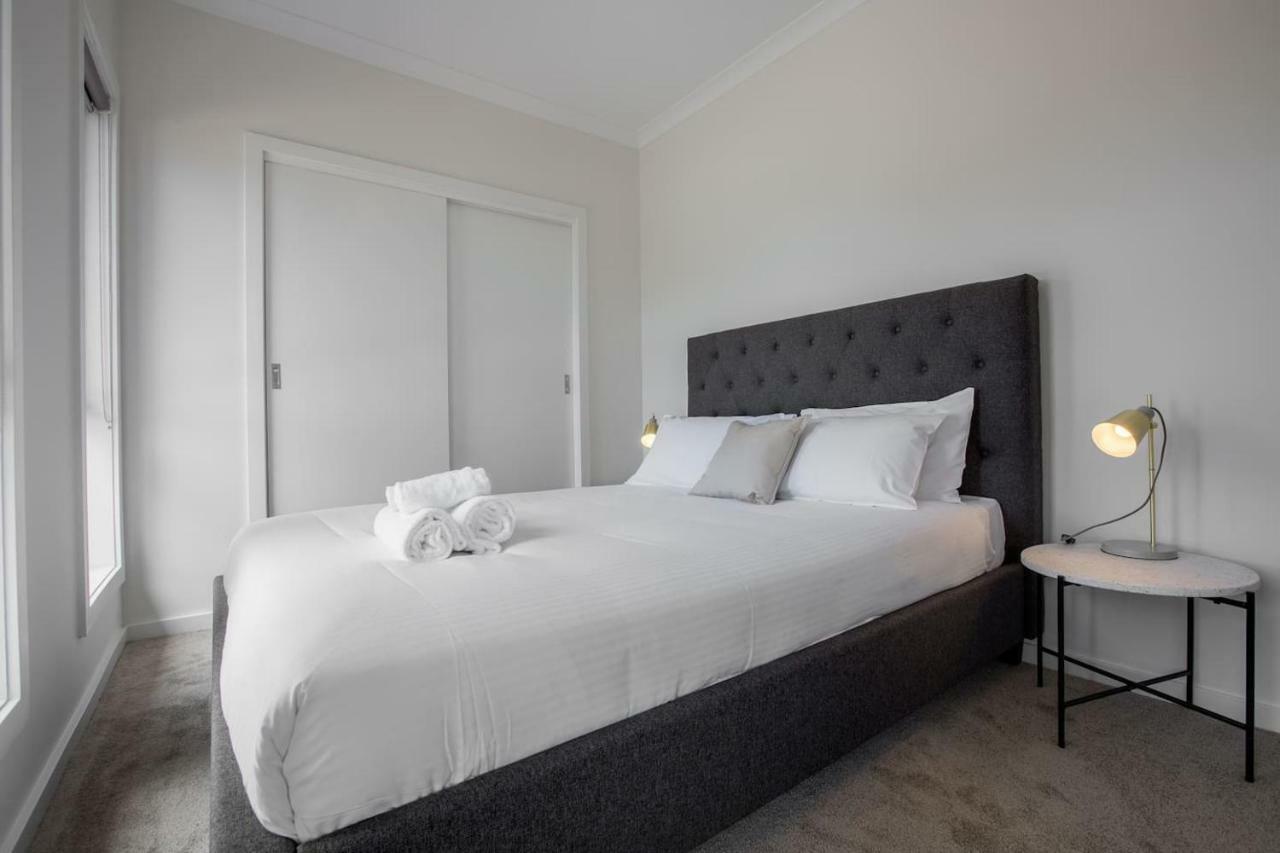 Comfy And Warm In Point Cook Holiday home *