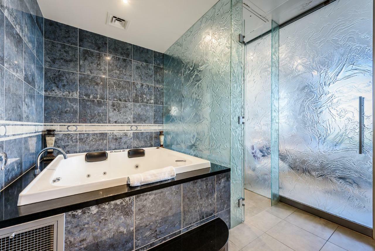 Exclusive - Gallery Penthouse Apartment Melbourne