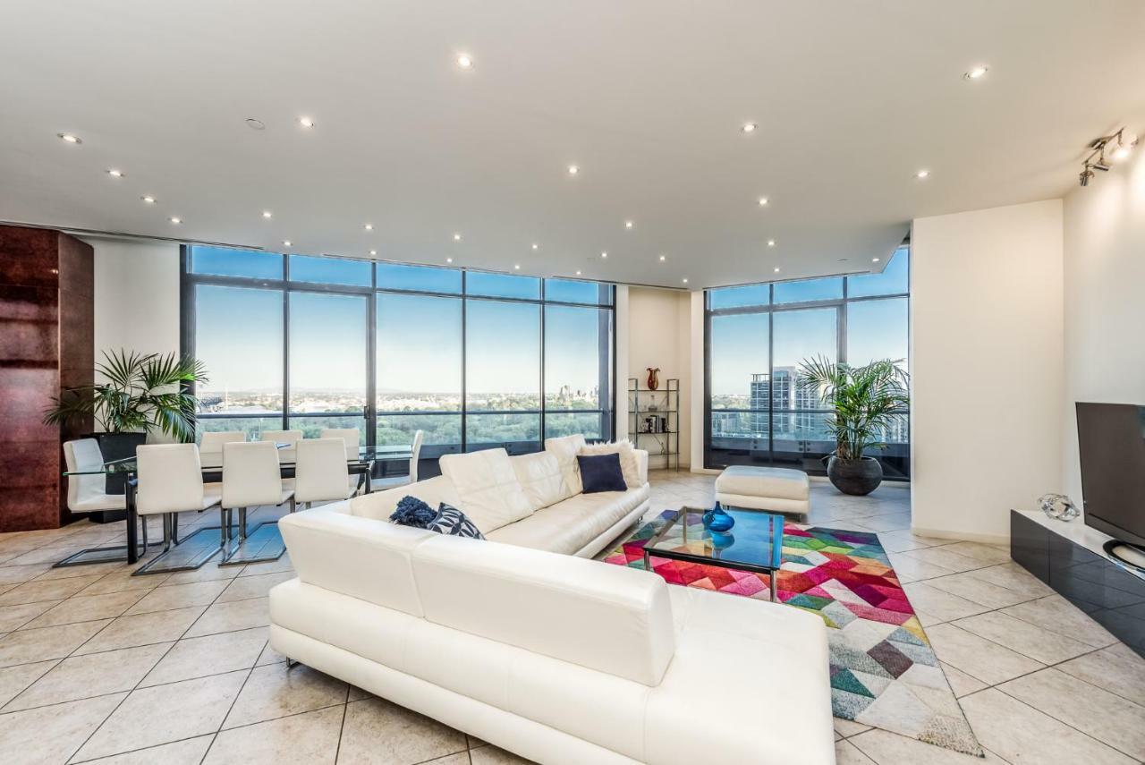 Exclusive - Gallery Penthouse * Melbourne