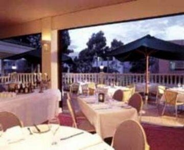 Hotel Crest On Barkly