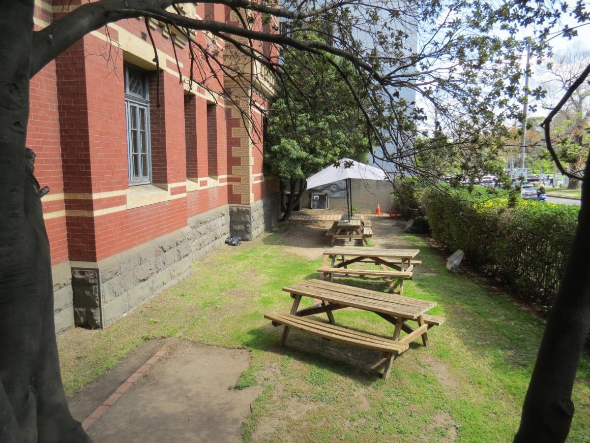 The Mansion Melbourne Hostel