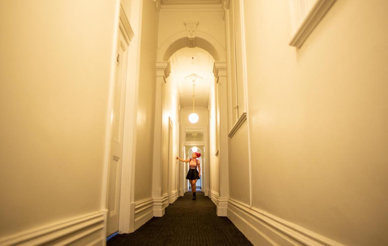 The Mansion Melbourne Hostel