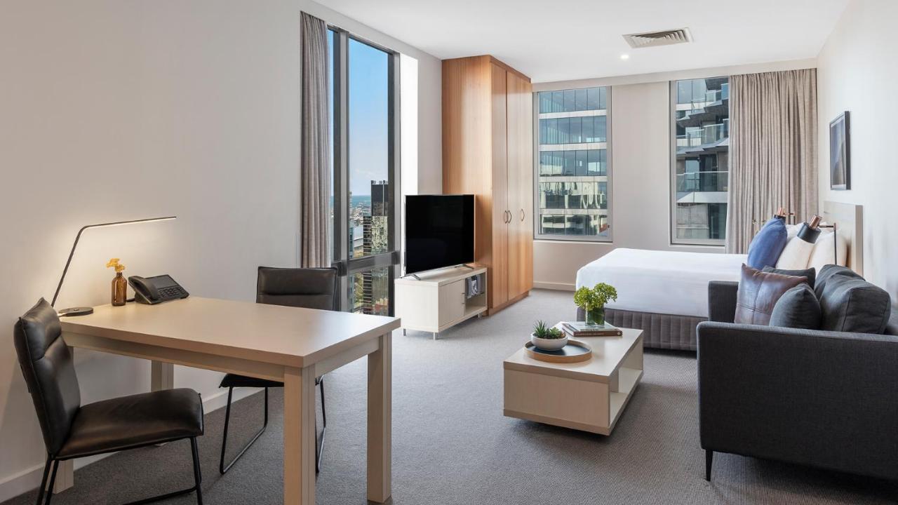 Oaks On Market Aparthotel