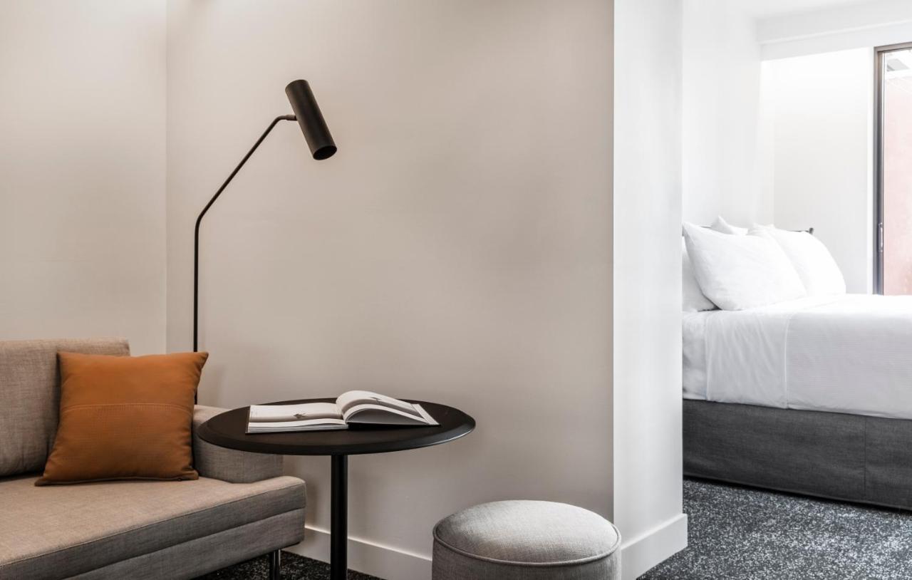 Lancemore Crossley St. 5*