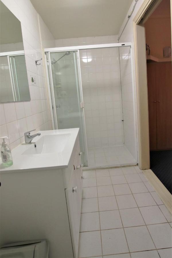 East 3* Melbourne