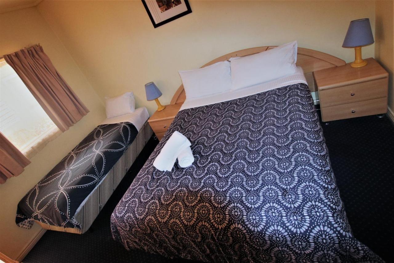 East 3* Melbourne