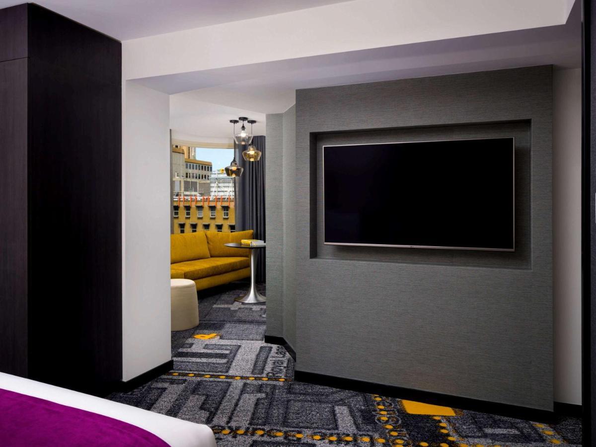 Pullman Centre Hotel 5*