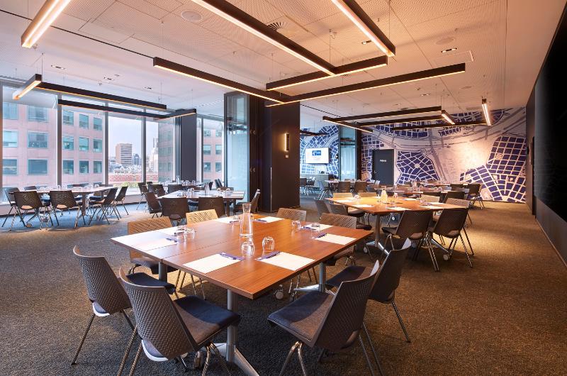 Express Southbank By Ihg 4*
