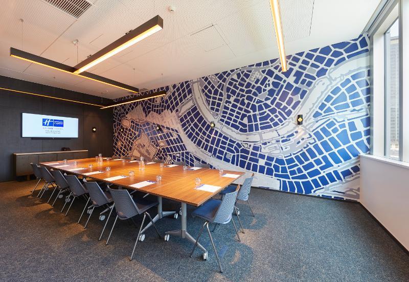 Hotel Express Southbank By Ihg 4*