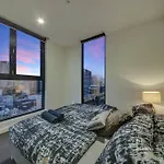 2Br Suites On Bourke, Perfect Location, Views