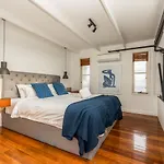 Staycentral - Fitzroy Converted Warehouse Penthouse