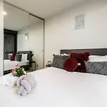 1Br Stunning City View! Close To Unimelb Southbank