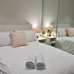 2Br On La Trobe - Iconic Views! Near Melb Central
