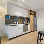 Inner City Convenience In The Heart Of Melbourne